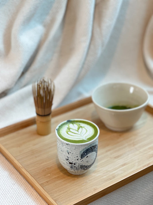 Chi'E Hand-Painted Tea Cup